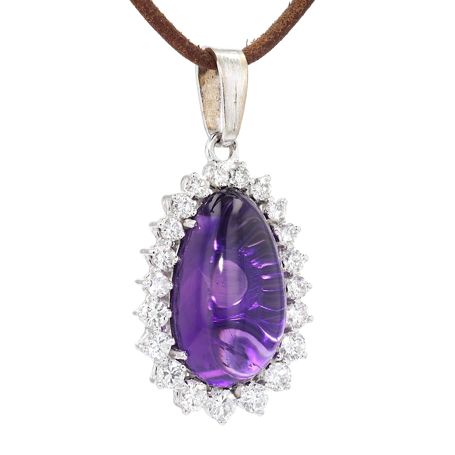 Pendant in 585 white gold with a teardrop-shaped amethyst and approx. 1.27 ct Brilliants, hanging turned right