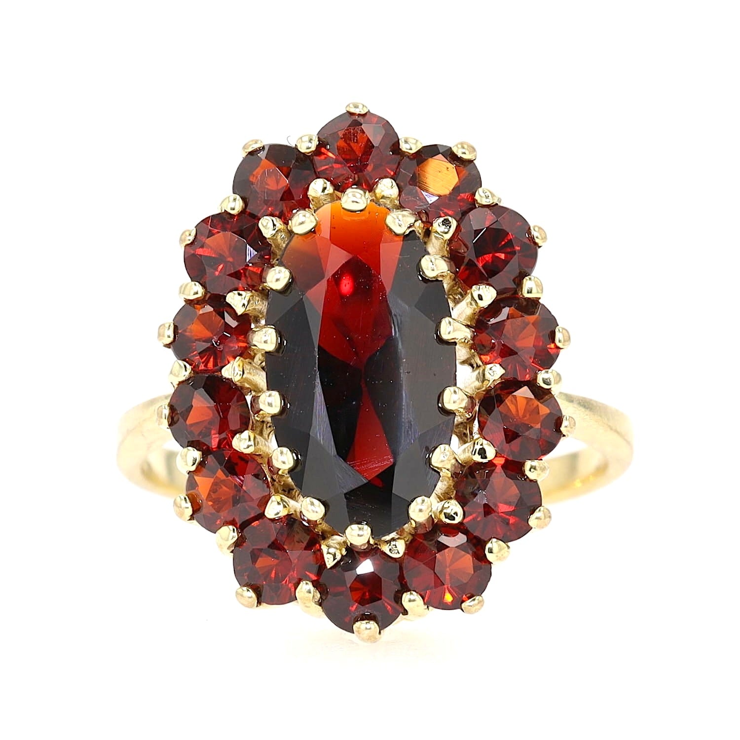 Granatring in 333er Gelbgold, liegend frontal