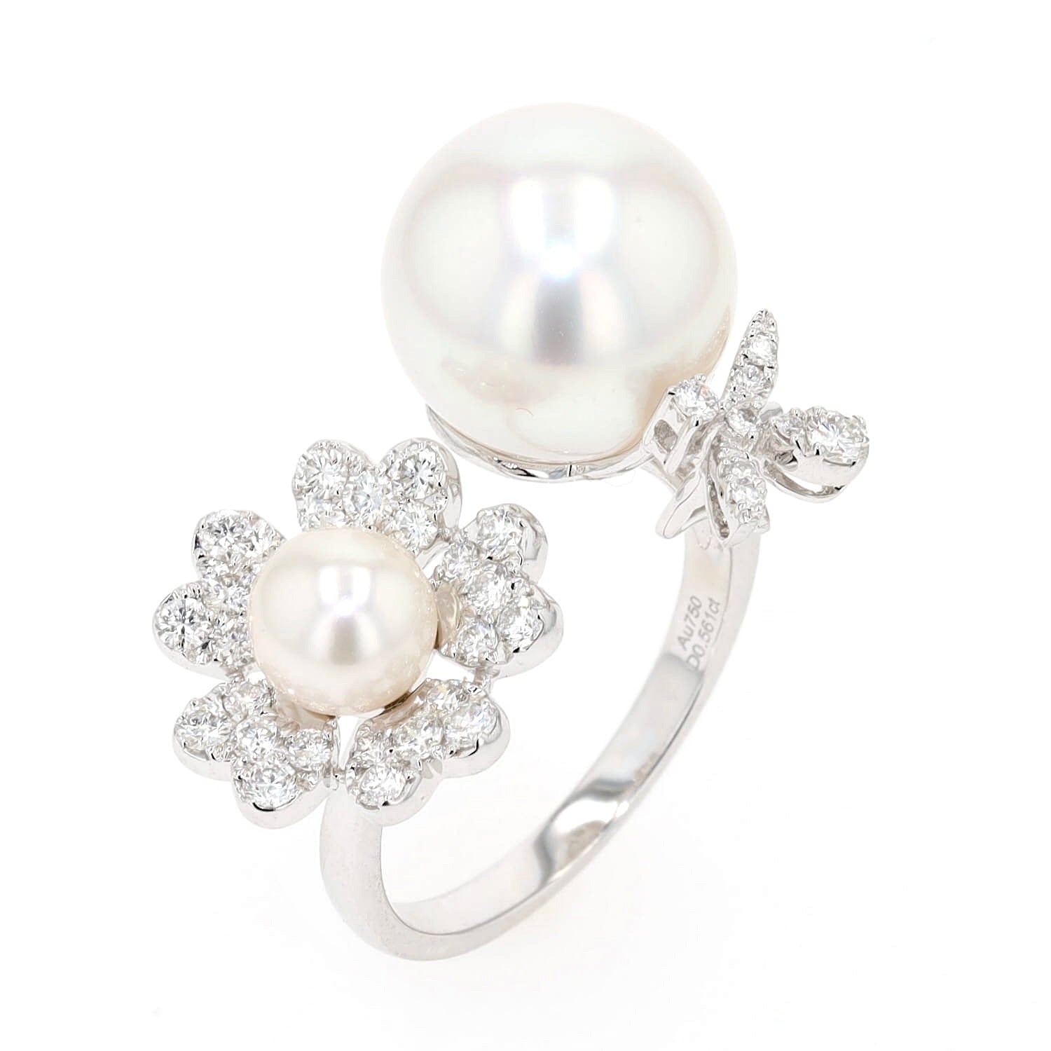 Cocktail-Ring in 750er Weißgold mit Brillanten, einer Südsee-Zuchtperle und einer Akoya-Zuchtperle, stehend