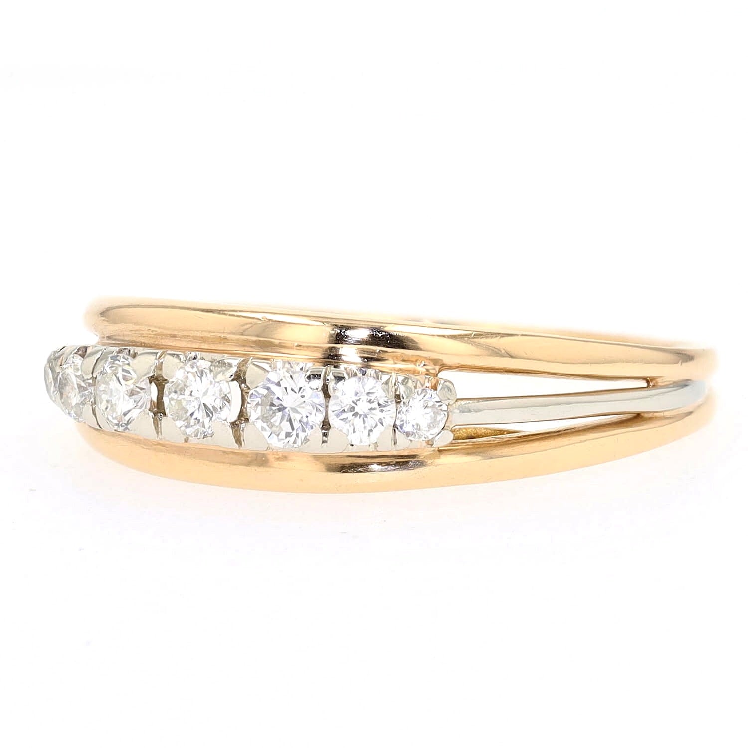 Ring in 750er Gelbgold mit Brillanten, liegend links gedreht