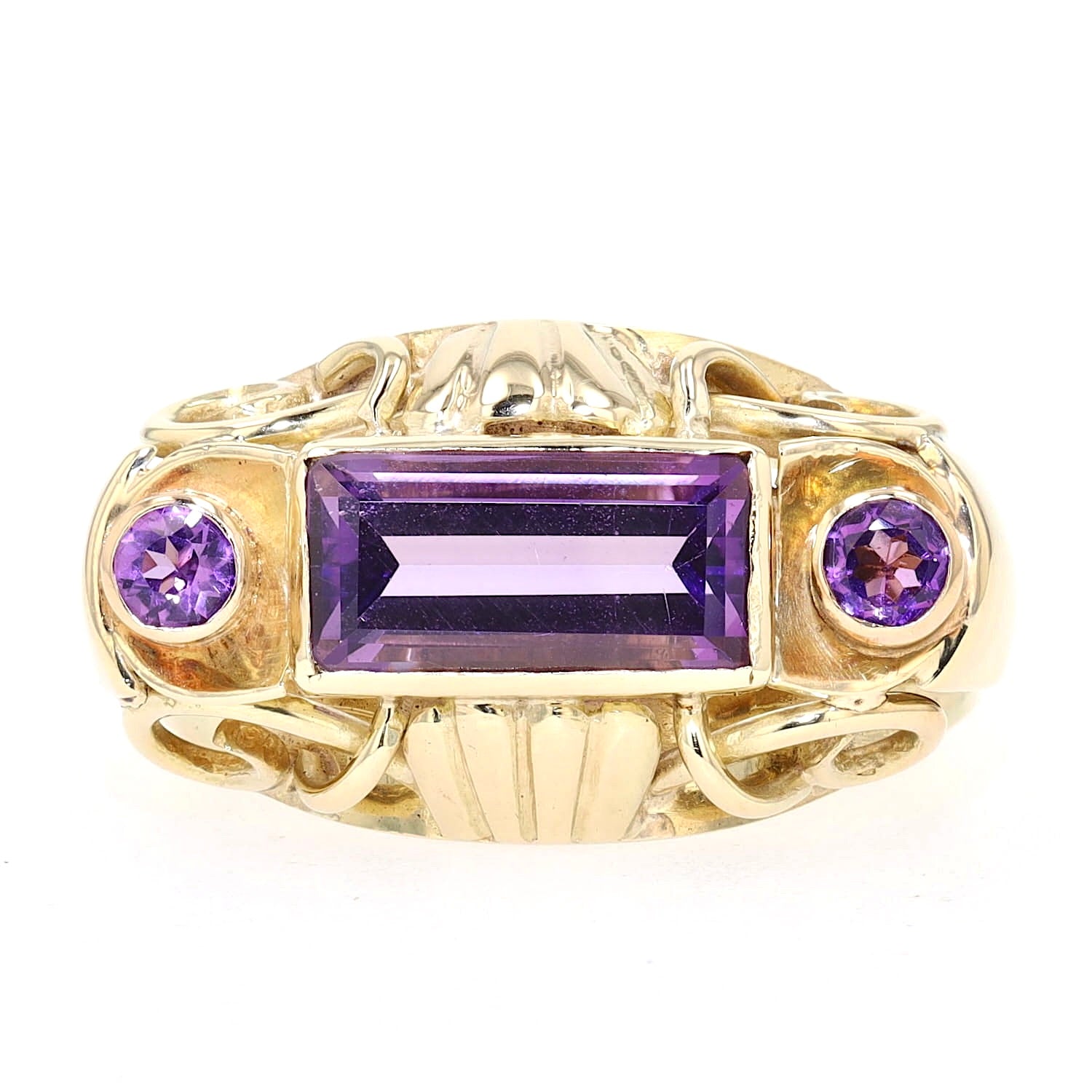 Vintage Ring in 585er Gelbgold mit Amethysten, liegend frontal