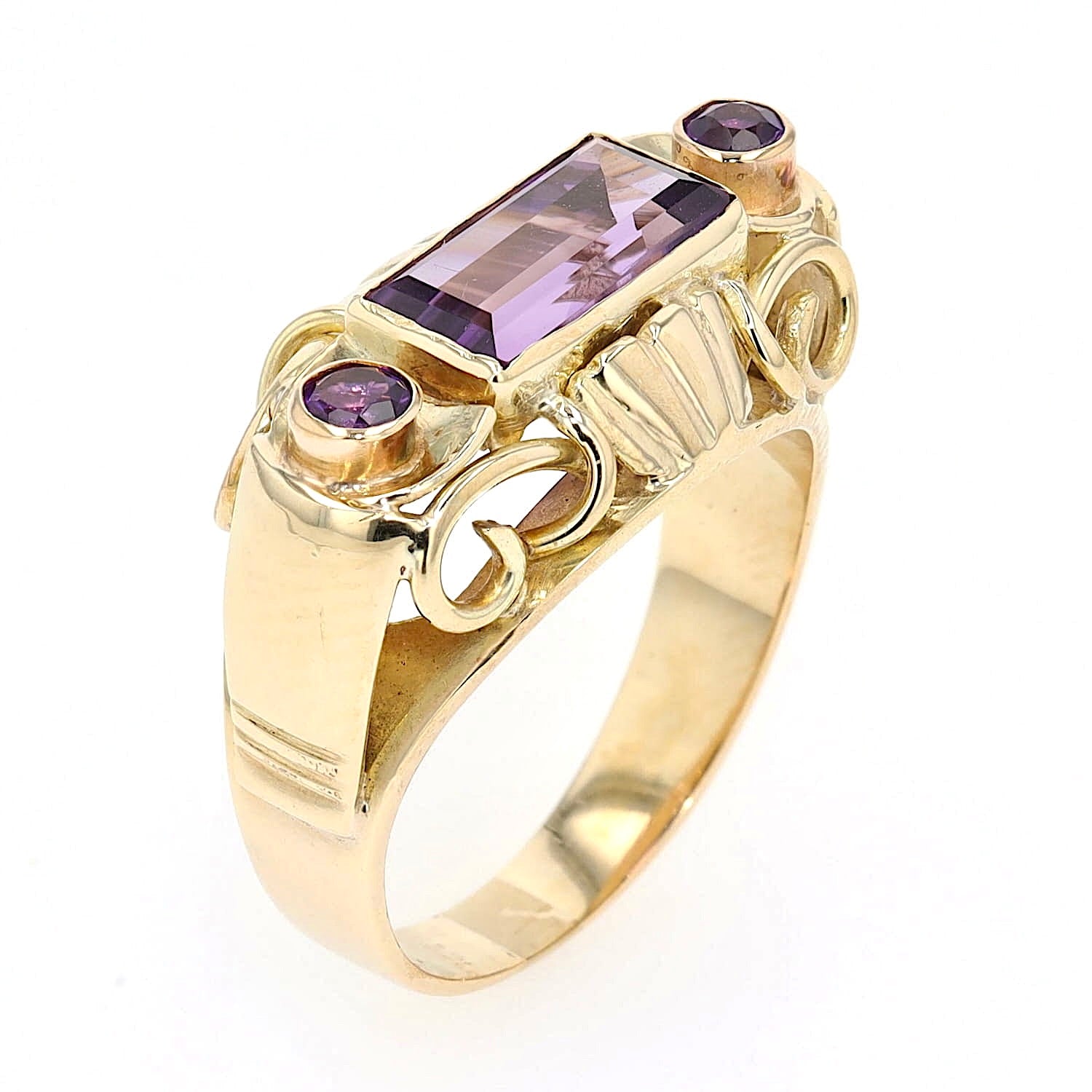 Vintage Ring in 585er Gelbgold mit Amethysten, stehend