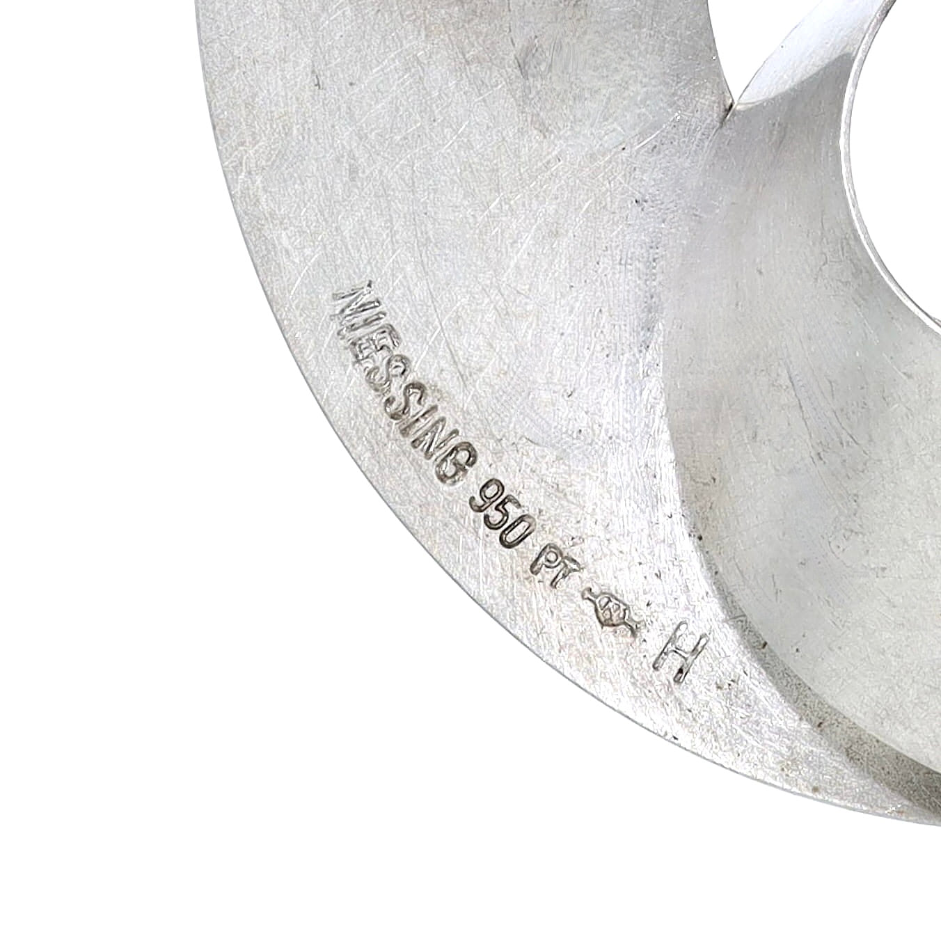 Niessing Anhänger Looping in 950er Platin mit einer Öse aus 585er Gelbgold, Stempel Hersteller