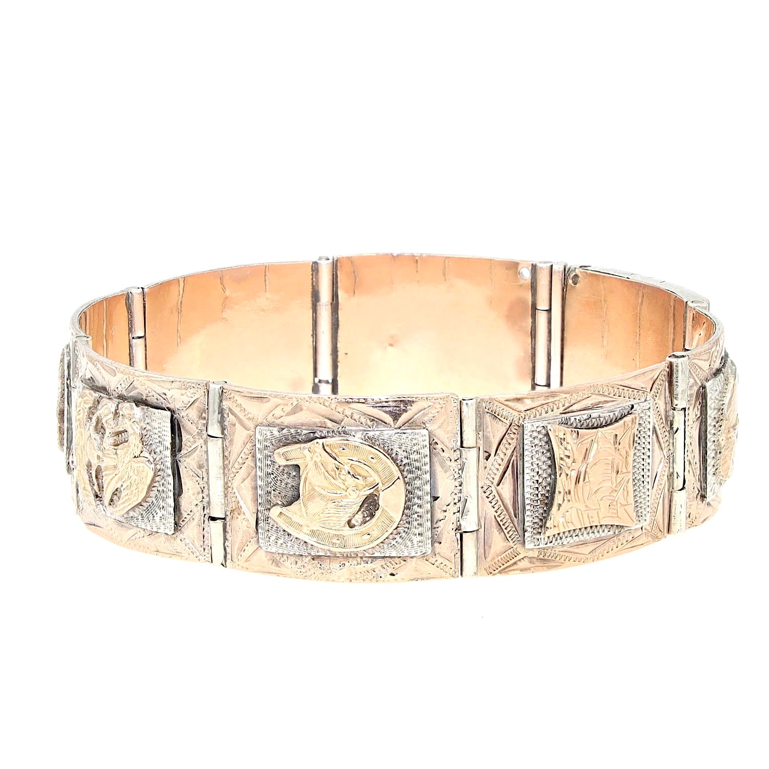Ausgefallenes Vintage Armband in Silber und Gold, liegend geschlossen frontal leicht links gedreht