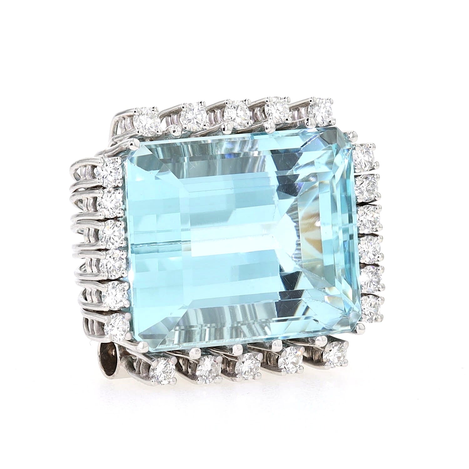 Pendant in 585 white gold with a 25 ct aquamarine and Brilliants, lying on the right