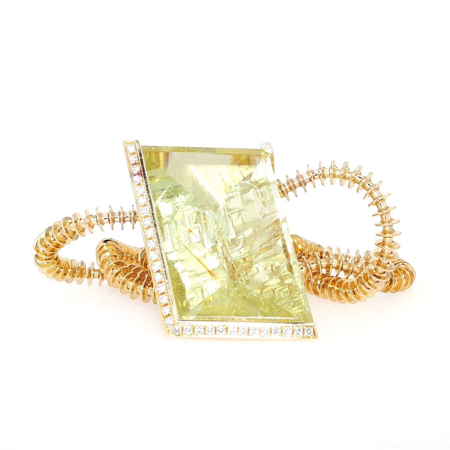 Collier in 750er Gelbgold mit einem Heliodor ca. 98 ct und Brillanten, Kette zusammen gedreht Stein von vorne