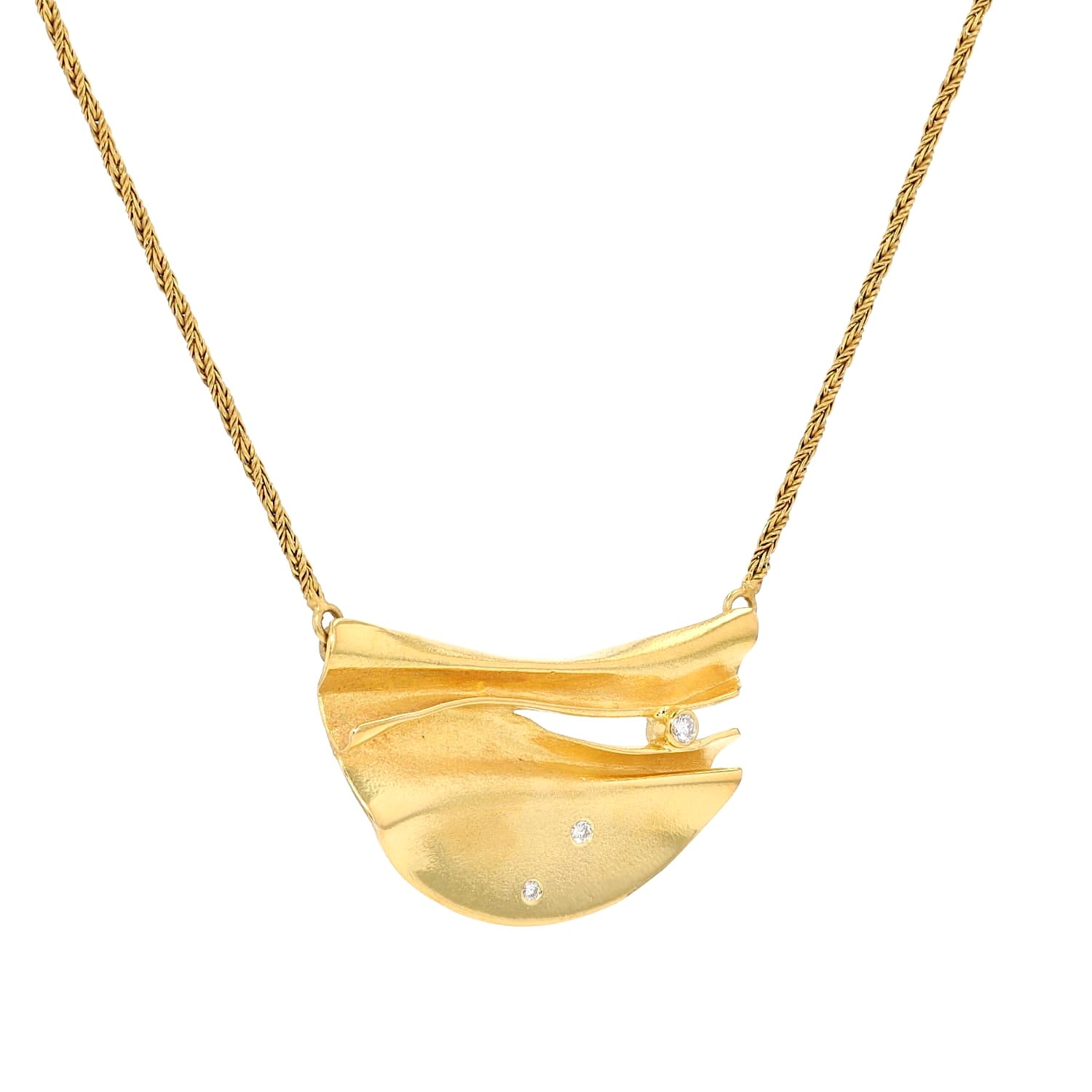 Collier in 585er Gelbgold mit Brillanten, hängend frontal leicht rechts gedreht