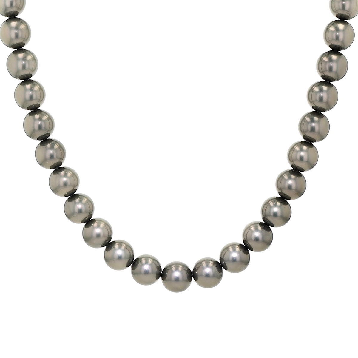 Faux pearl necklace on a steel cable with a magnetic lock made of 925 silver, hanging frontally