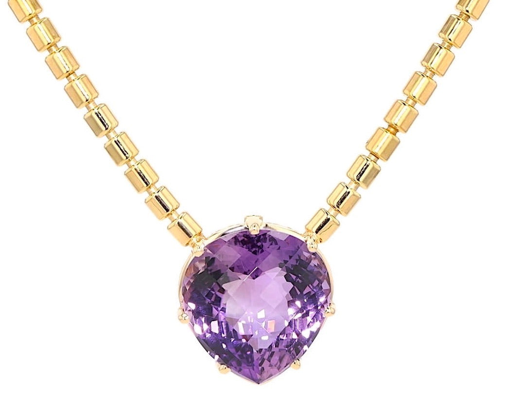 Piaget necklace with Brilliants, Pendant from Wempe with an amethyst approx. 74 ct in 750 gold, hanging frontal close-up pendant