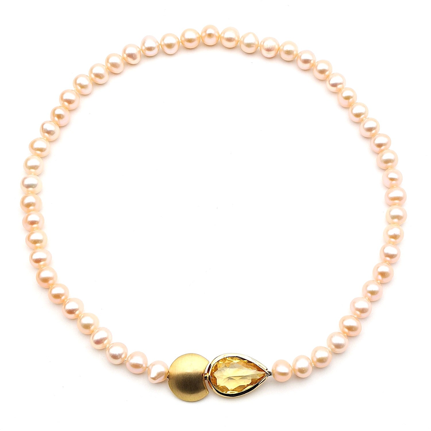 Cultured pearl necklace with a 750 yellow gold clasp and a citrine