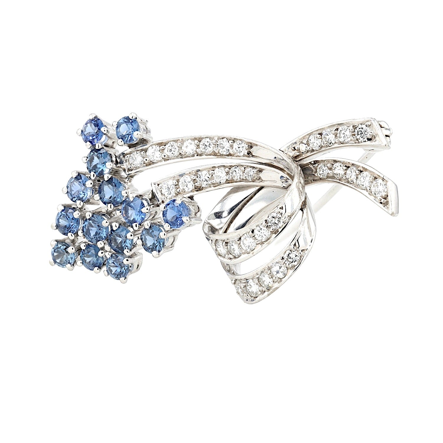 Brooch in 750 white gold with brilliants and sapphires