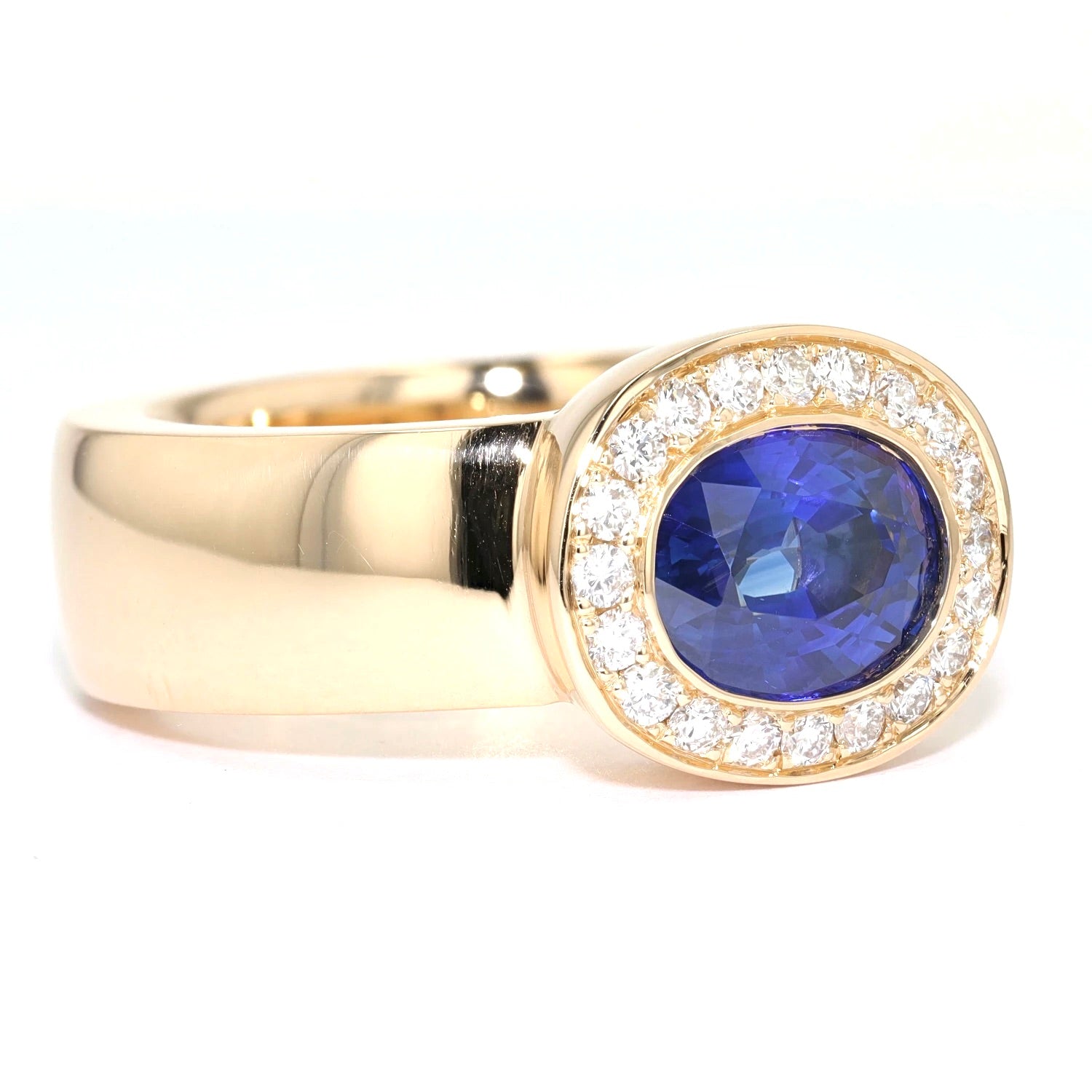 Ladies' ring by Willer in 750 rose gold with brilliants and a sapphire approx. 3.08 ct