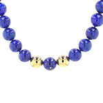 Kette mit großen Lapis lazuli Kugeln, Brillanten und 750er Gold, hängend frontal