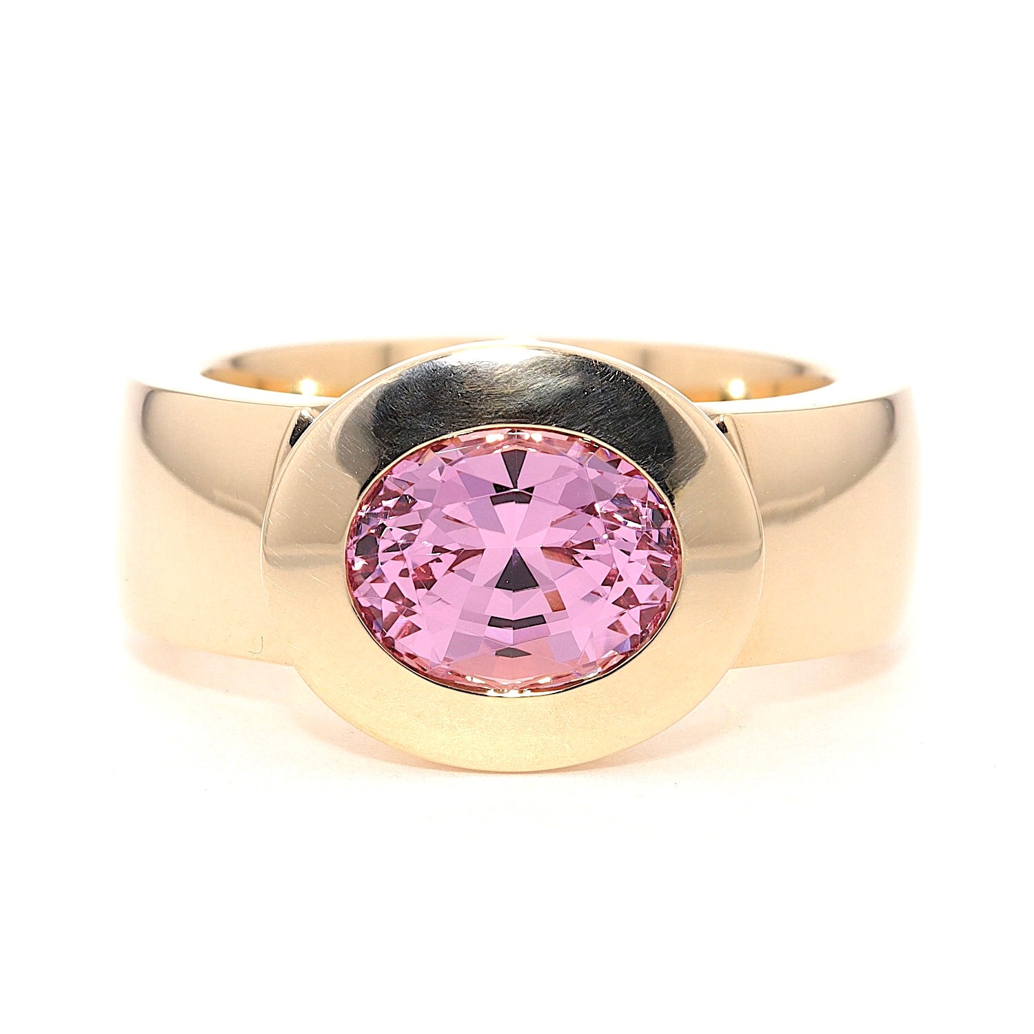 Jochen Pohl Ring in 750er Gold mit einem natürlichen, pinkfarbenen Spinell ca. 3,5 ct