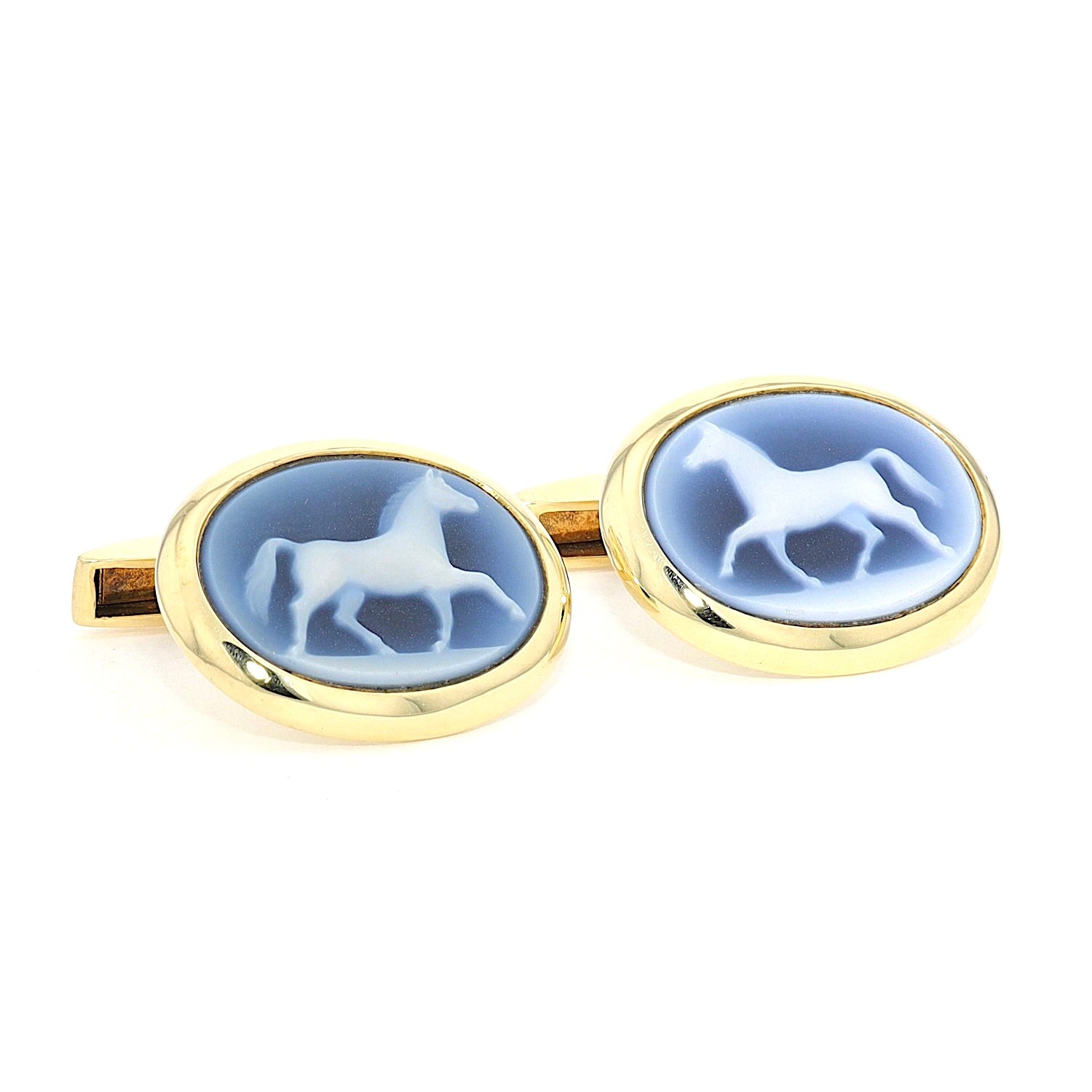 Cufflinks in 585 yellow gold with agate cameo