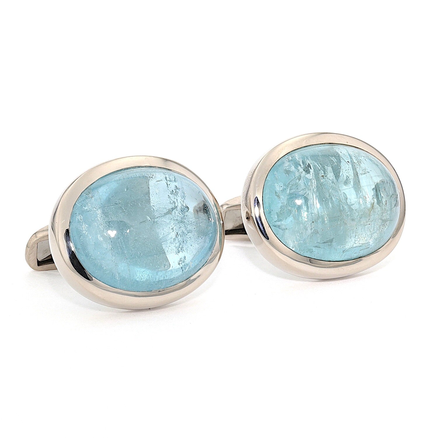 Large cufflinks in 750 white gold with aquamarine cabochons