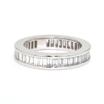 Ladies' ring in 750 white gold with baguette-cut diamonds, total approx. 3 ct