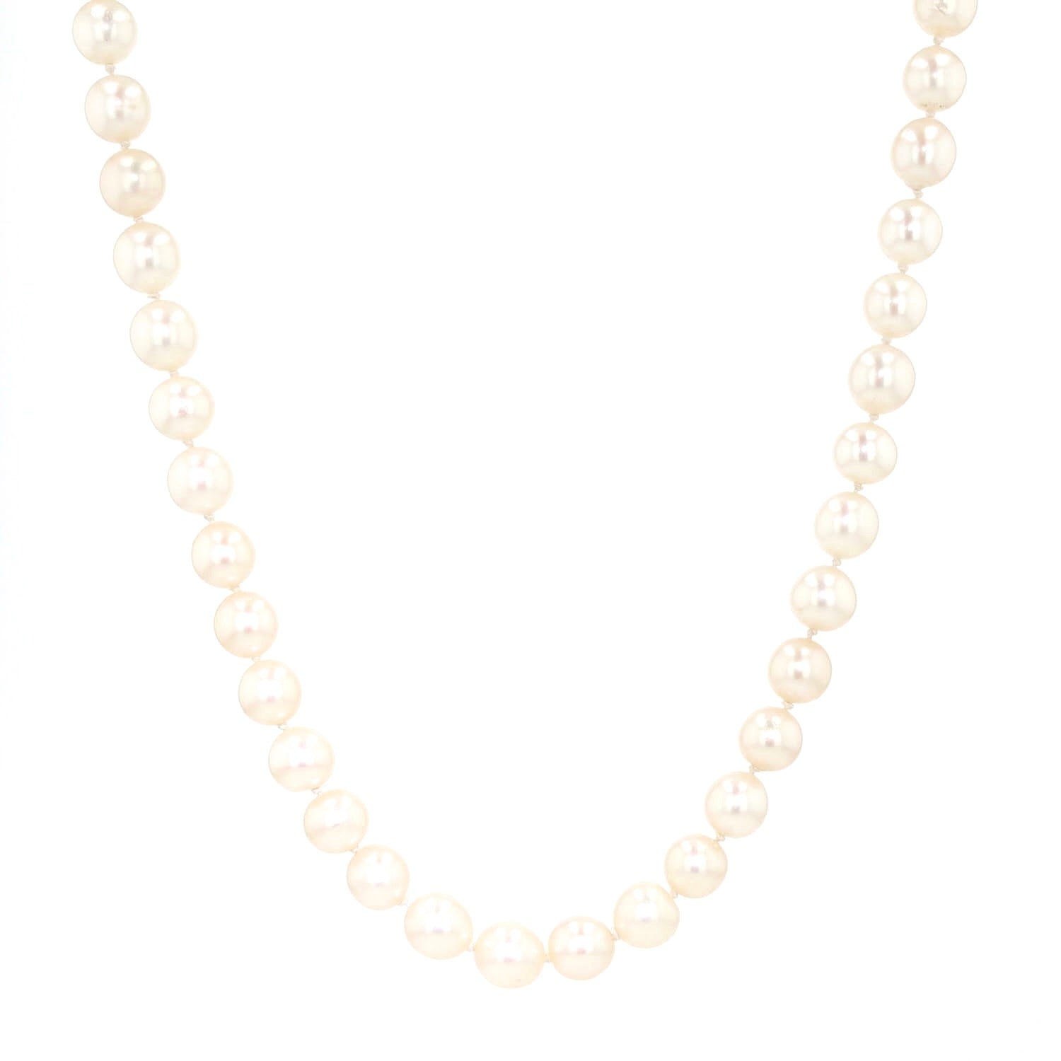 Akoya cultured pearl necklace with a 585 white gold clasp with diamonds and emeralds