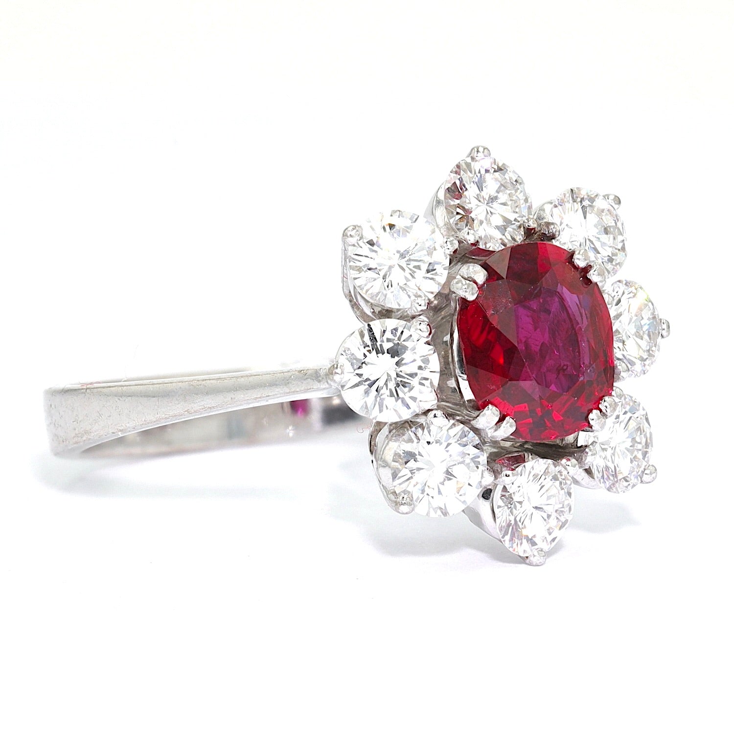 Entourage ring in 750 white gold with a Ruby approx. 0.95 ct and brilliants with a total of approx. 1.1 ct