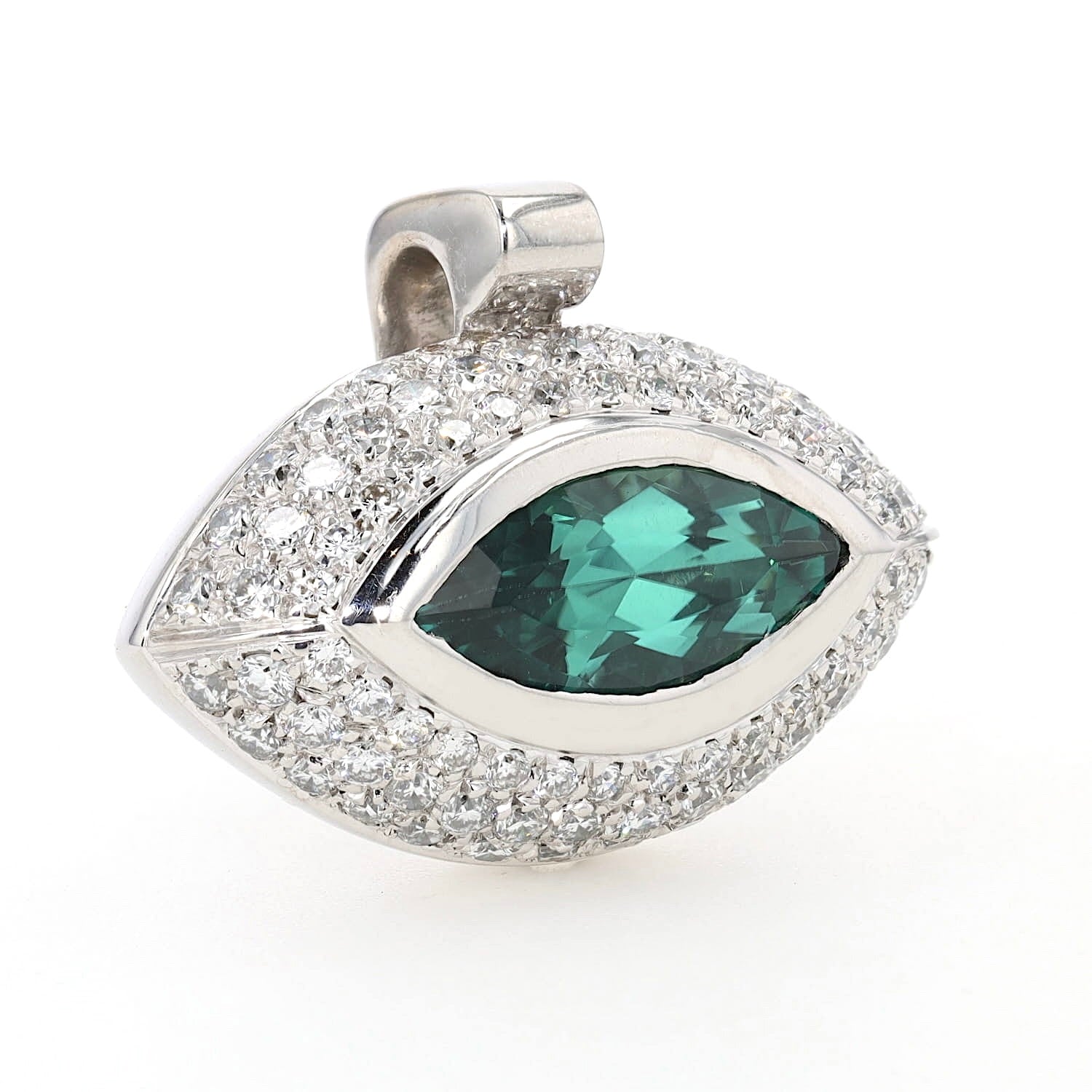 Pendant in 750 white gold with a green tourmaline and brilliants