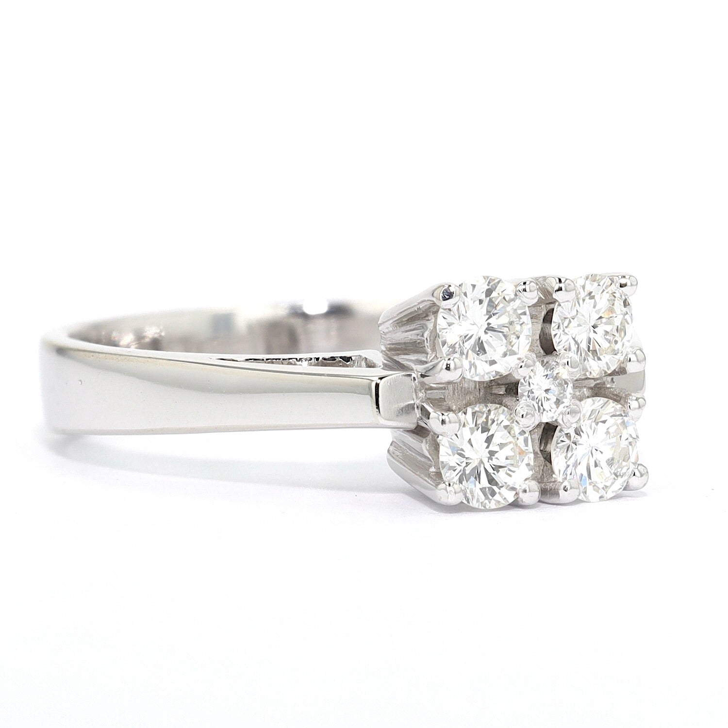 Vintage ring in 750 white gold with brilliants