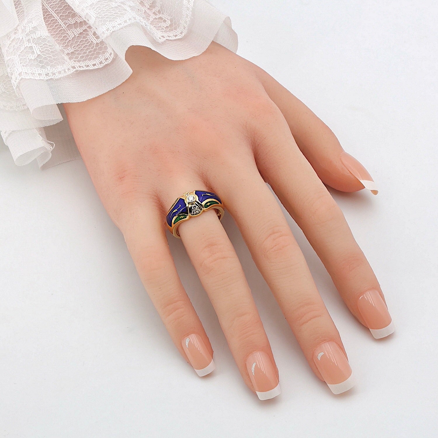 Fabergé Ring, limitiert, in 750er Gold mit Brillanten und grüner und blauer Emaille