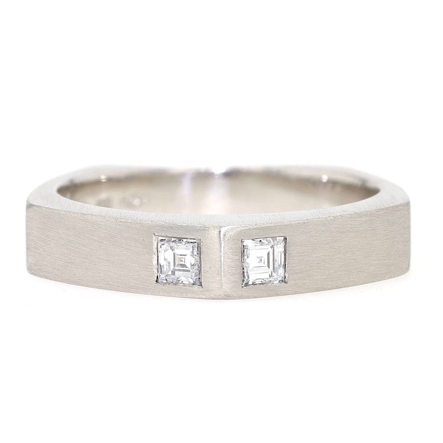 Niessing Ring in 950er Platin mit 2 Diamanten , liegend frontal