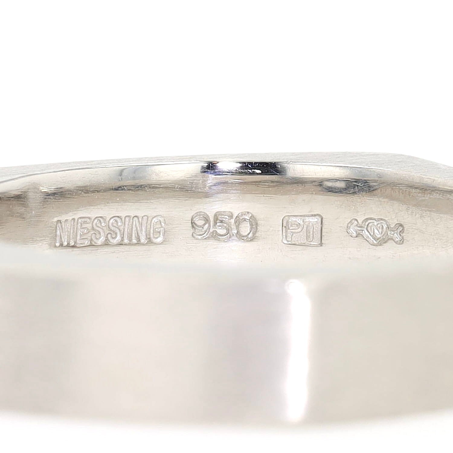 Niessing Ring in 950er Platin mit 2 Diamanten , Gravur