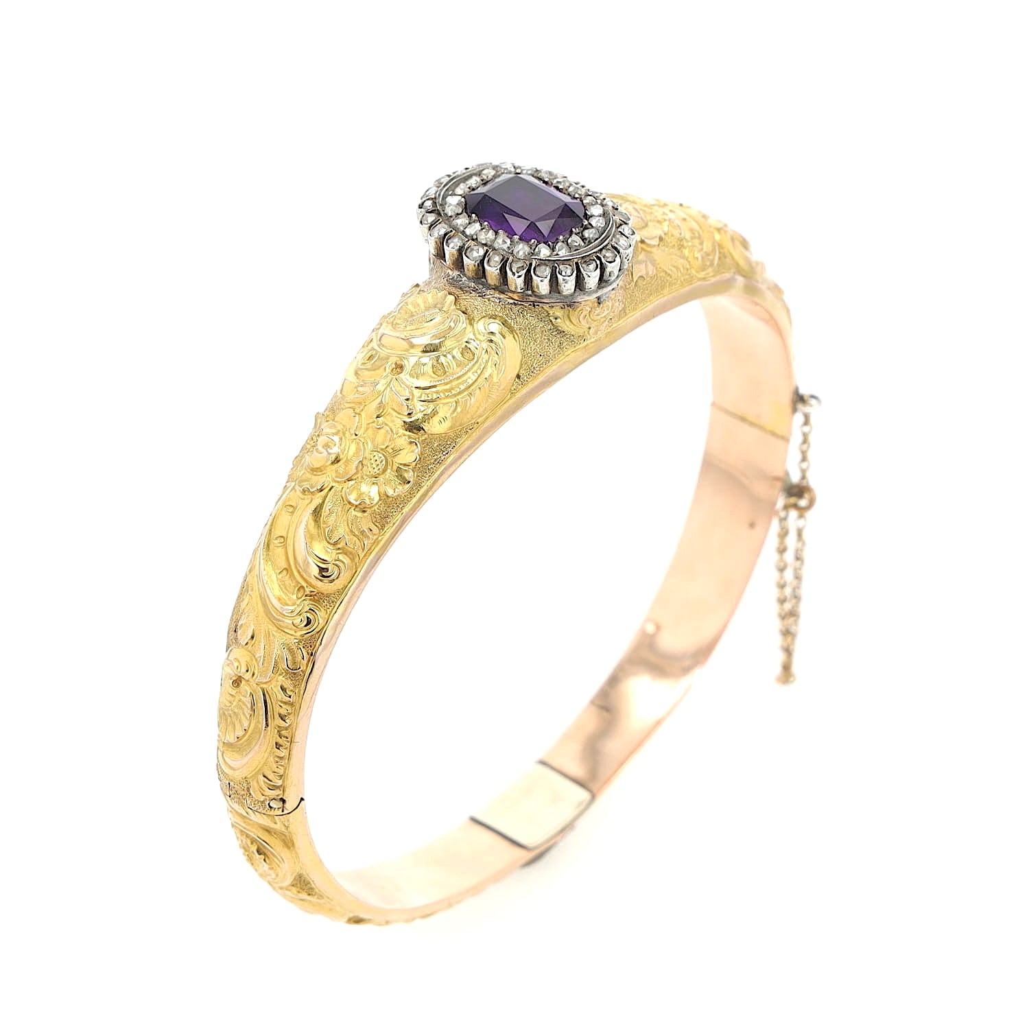 Antique bangle in 750 gold with an amethyst and diamonds, standing