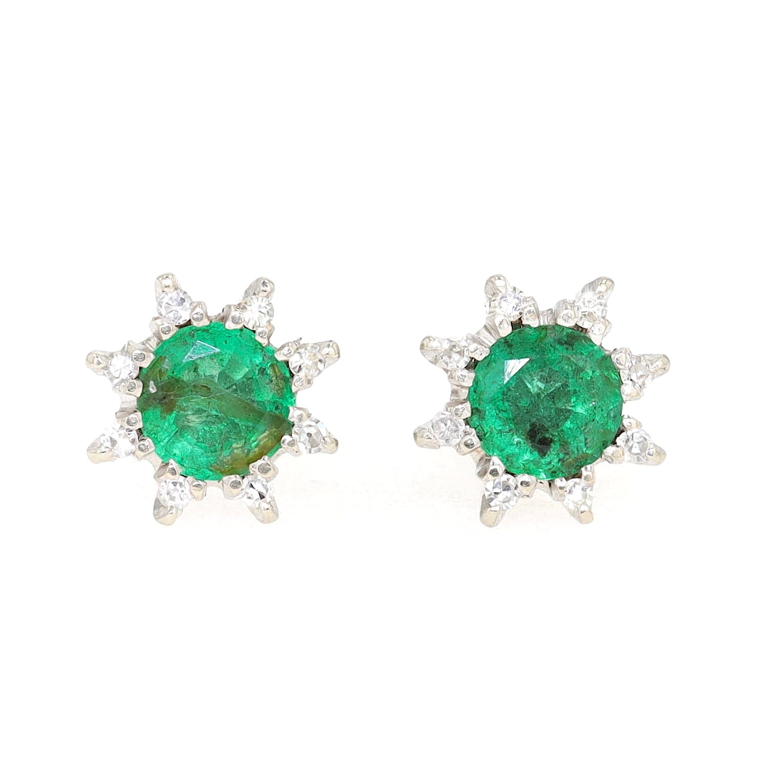 1 pair of stud earrings in 750 white gold with emeralds and diamonds