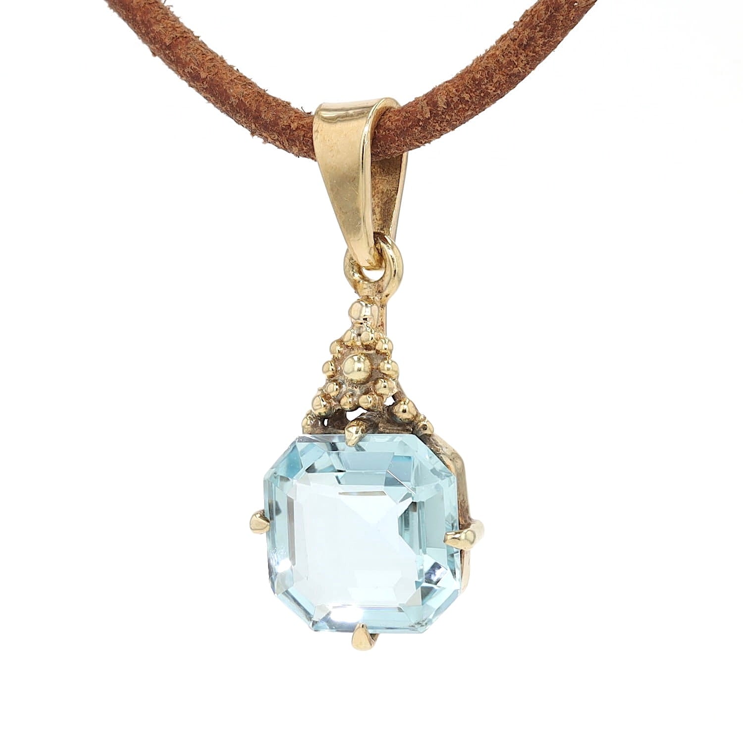 Vintage pendant in 585 yellow gold with an aquamarine