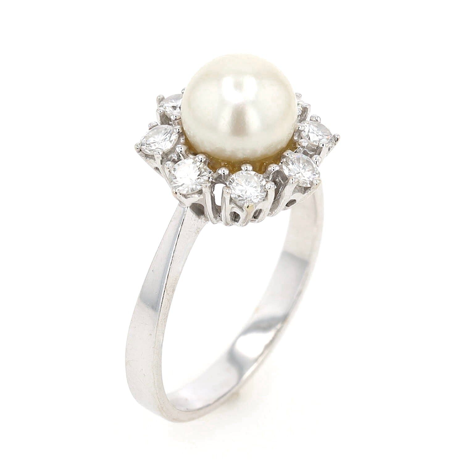 Bucherer ring in 750 white gold with brilliants and a cultured pearl