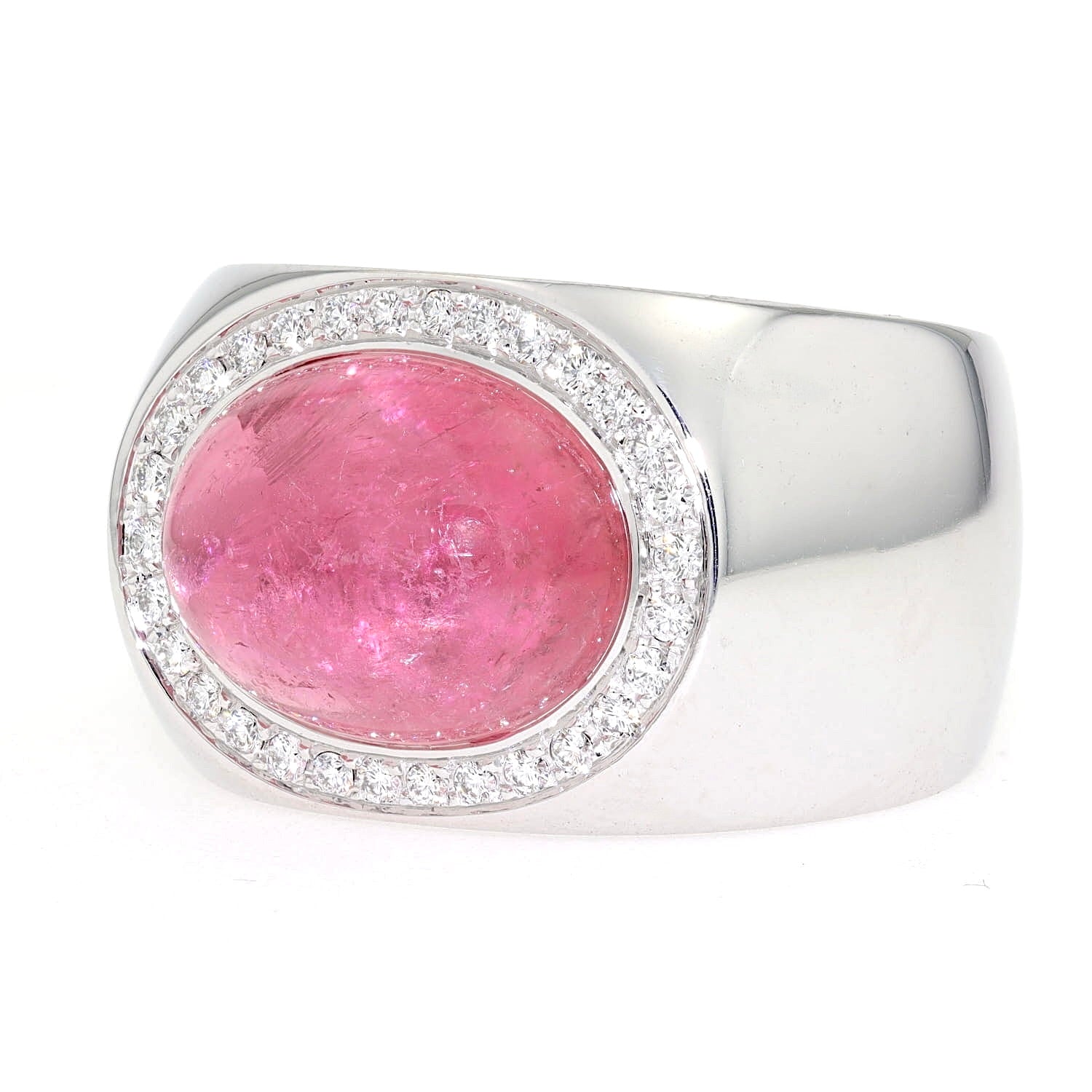 Statement ring made from 750 white gold with a pink tourmaline cabochon and brilliants