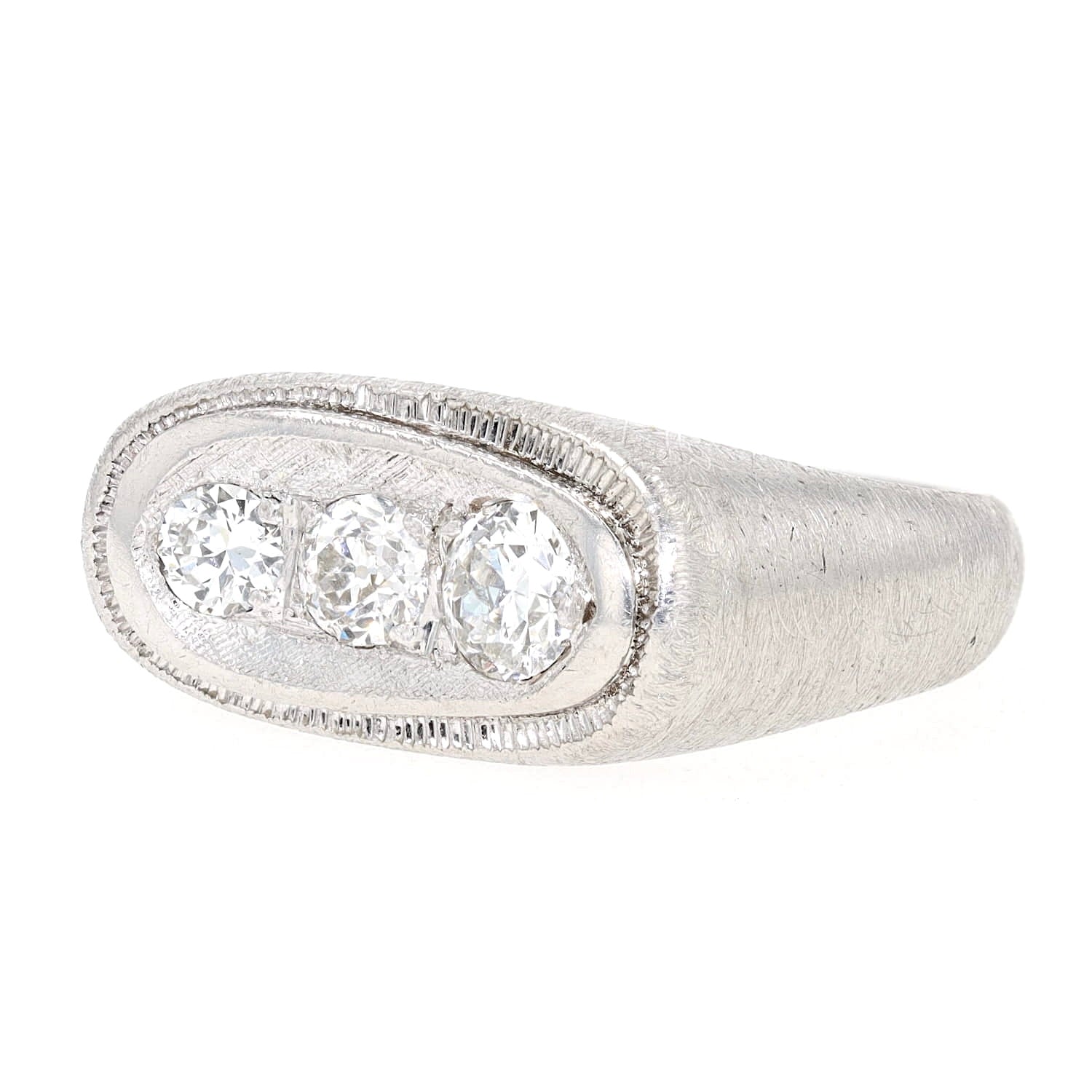 Vintage Ring in 750er Weißgold mit ca. 0,60 ct Diamanten, liegend links gedreht