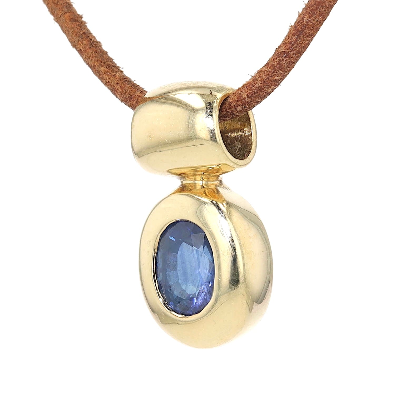 Pendant in 585 yellow gold with a blue sapphire, hanging, turned to the left