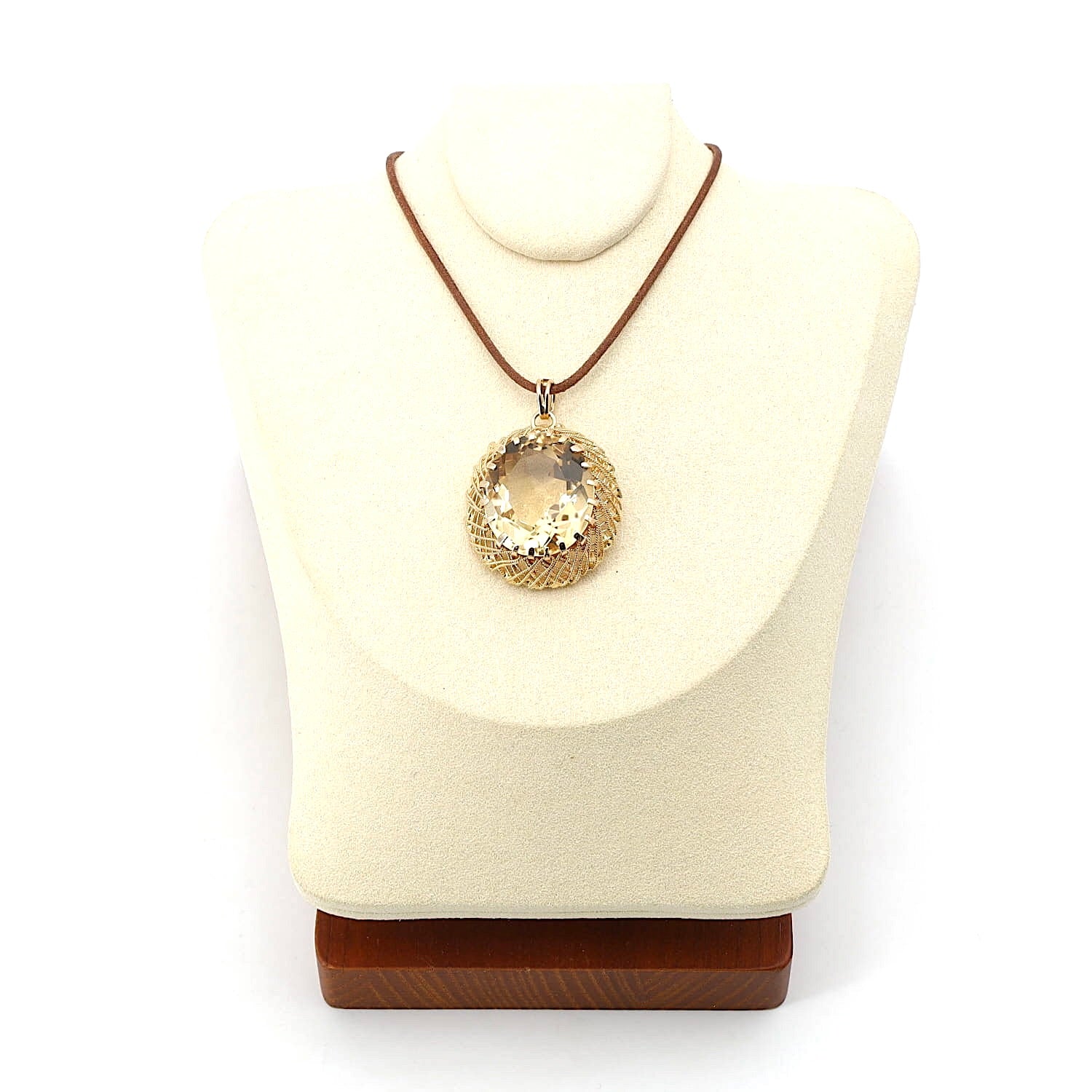 Vintage pendant in 750 yellow gold with a large citrine, on the bust