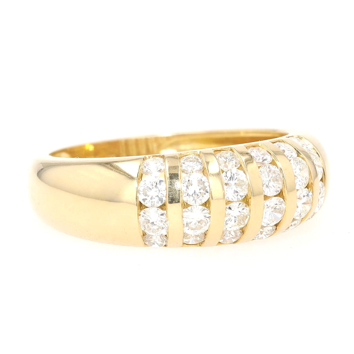 Ring in 750er Gelbgold mit ca. 0,90 ct Brillanten, liegend rechts gedreht