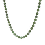 Kette aus Nephrit-Kugeln, hängend frontal