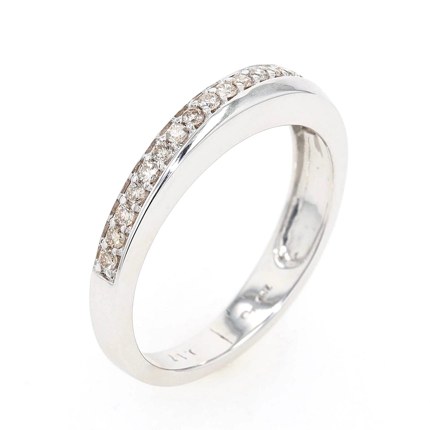 Ring in 750er Weißgold mit Brillanten, stehend