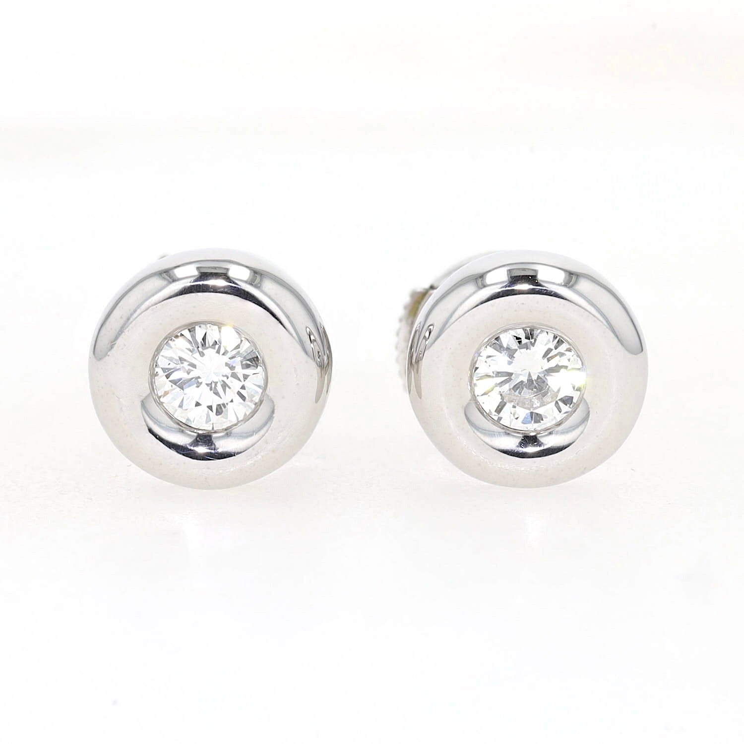 Ohrstecker in 750er Weißgold mit je einem Brillanten  , liegend frontal