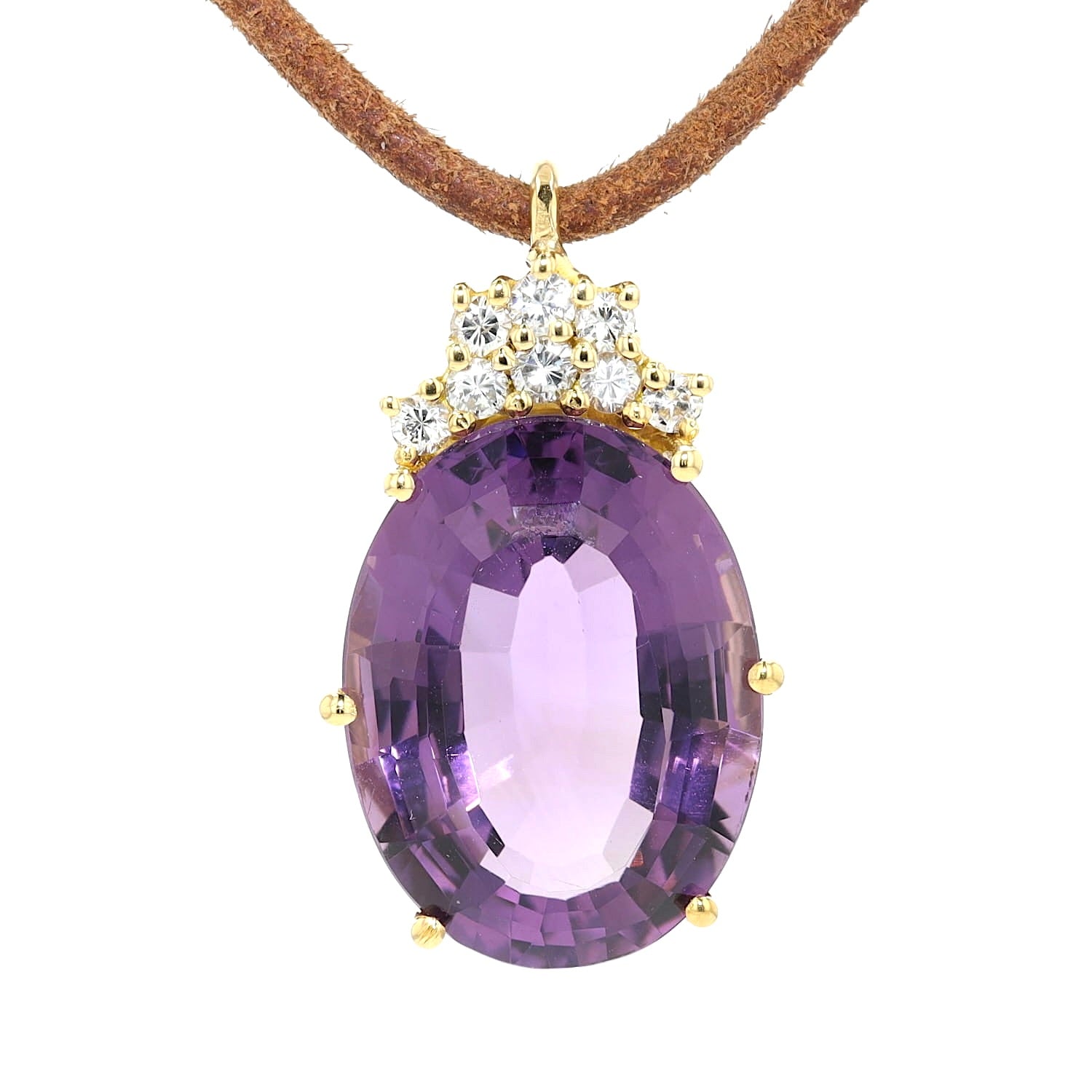 Anhänger in 750er Gelbgold mit einem Amethyst und Brillanten, hängend frontal