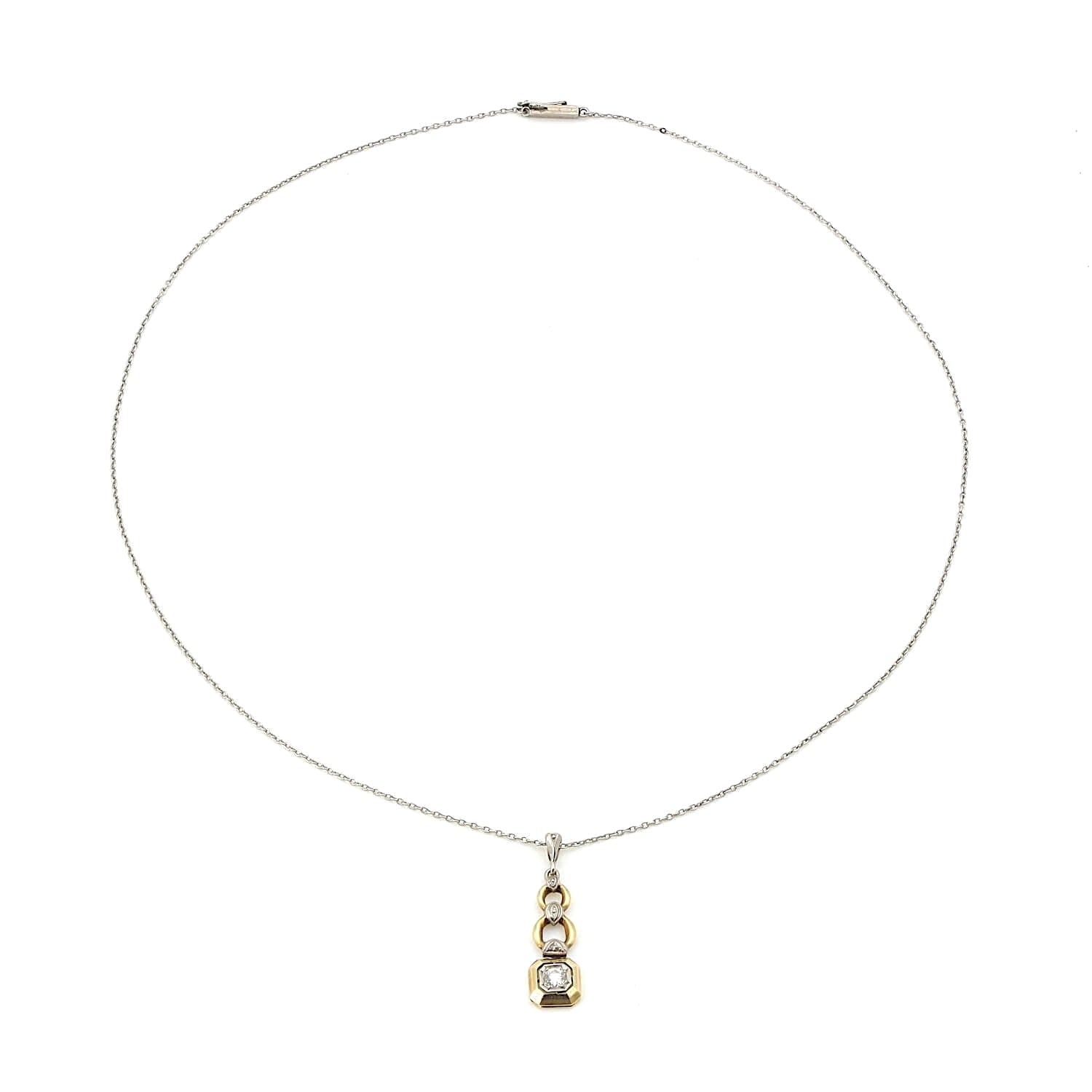Kette in Silber/Platin mit einem Anhänger aus 585er Gelb- und Weißgold mit einem Brillanten, liegend geschlossen Draufsicht