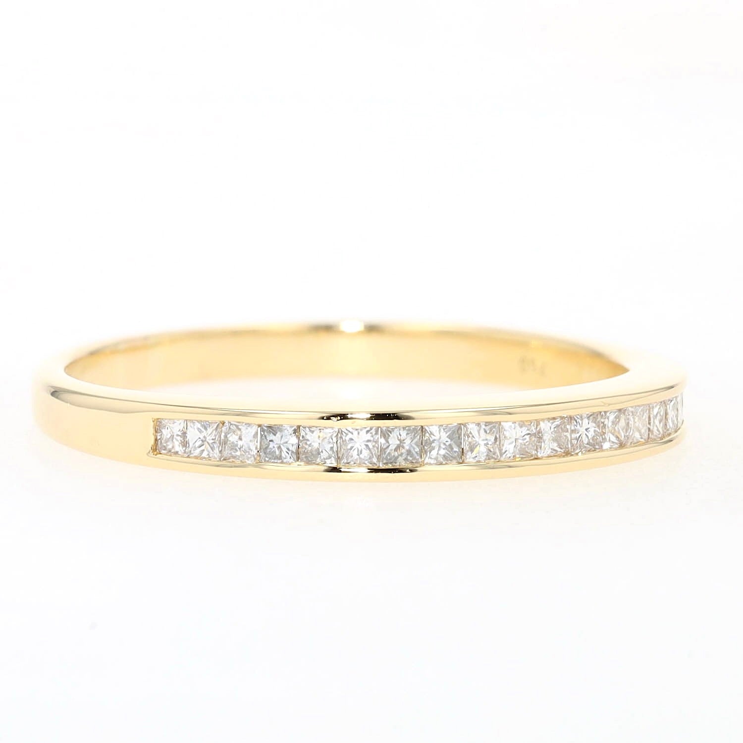 Ring in 750er Gelbgold mit Diamanten, liegend rechts gedreht