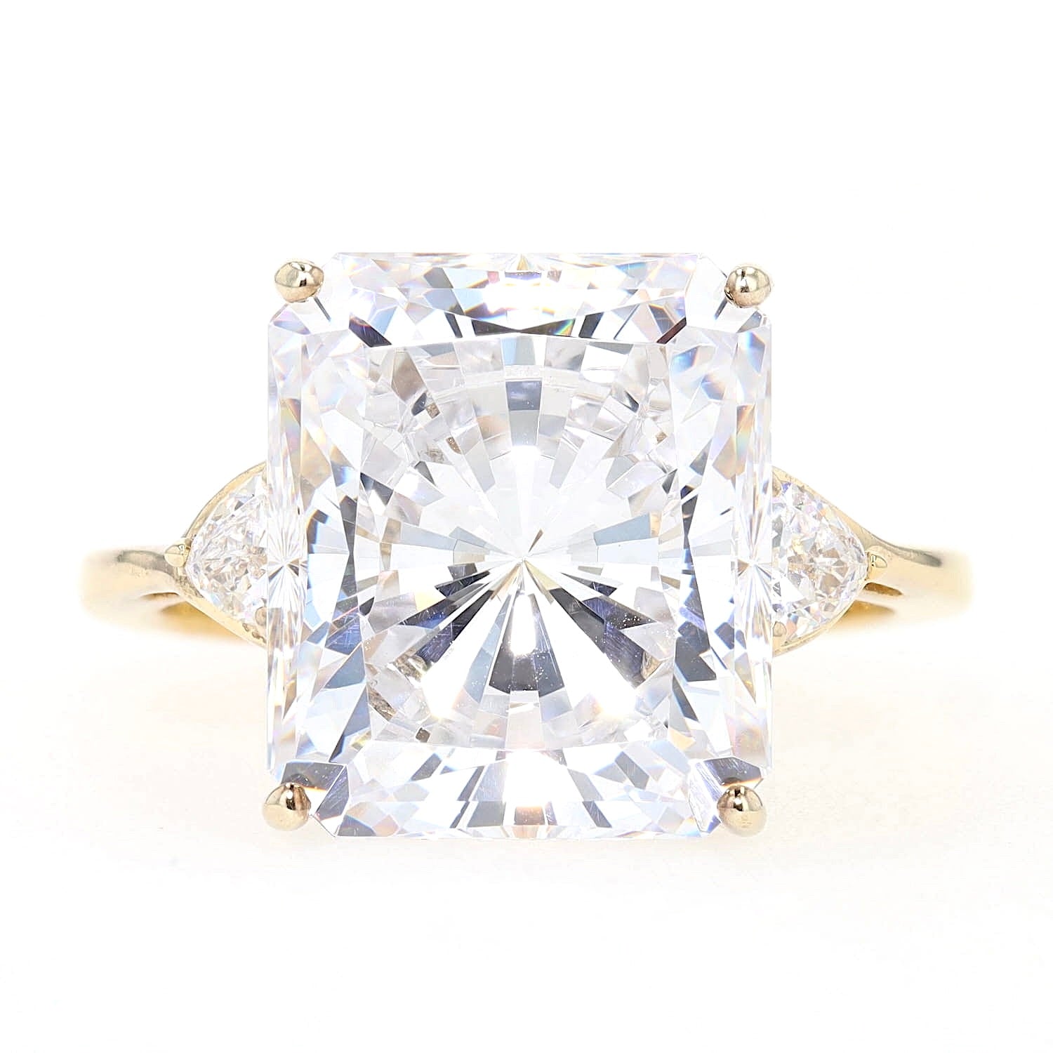 Ring in 925er Silber, vergoldet mit Cubic Zirkonias, liegend frontal