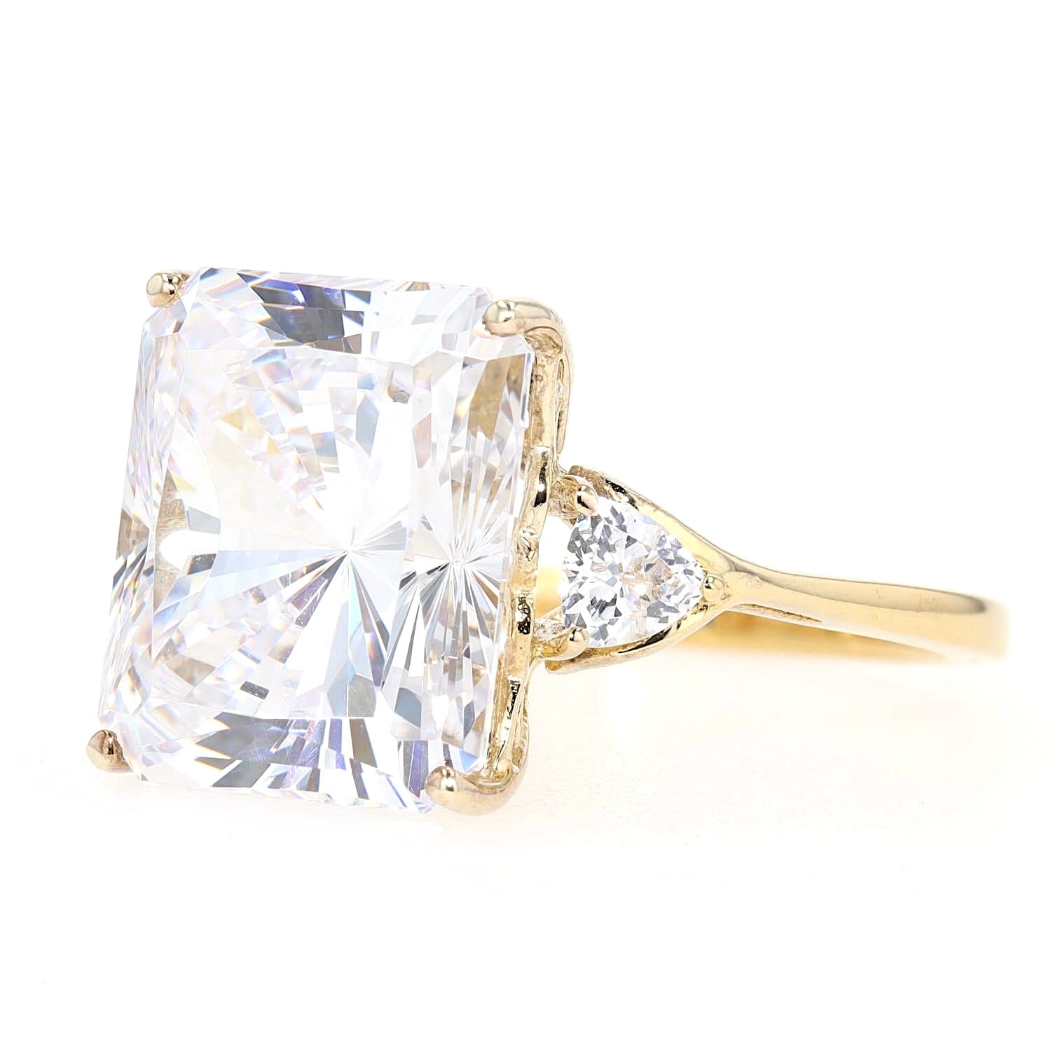 Ring in 925er Silber, vergoldet mit Cubic Zirkonias, liegend links gedreht
