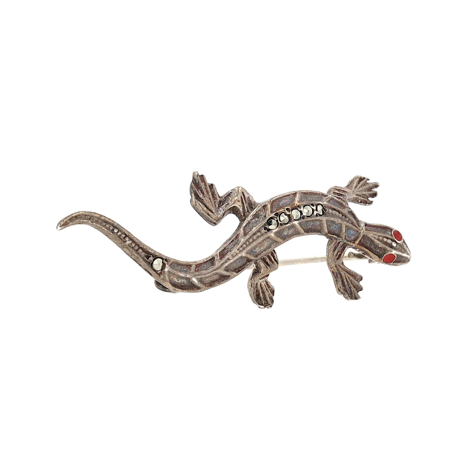 Art Deco brooch made of 830 silver in the shape of a salamander, slightly further away from above