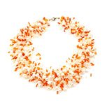 Collier aus Zuchtperlen und Bernstein mit einem Schloss aus 585er Gold, liegend geschlossen