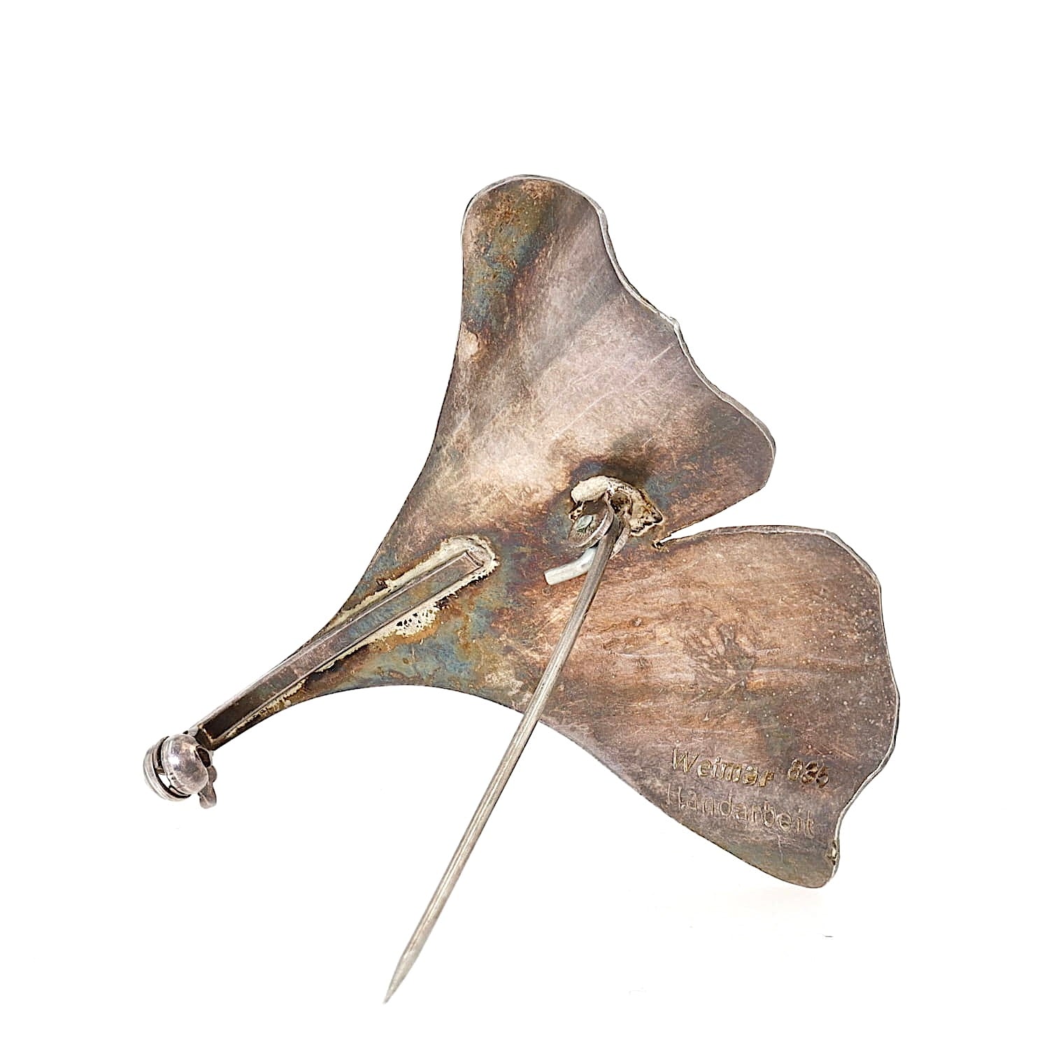 brooch Handcrafted in Weimar in the shape of a ginkgo leaf made of 835 silver, standing back