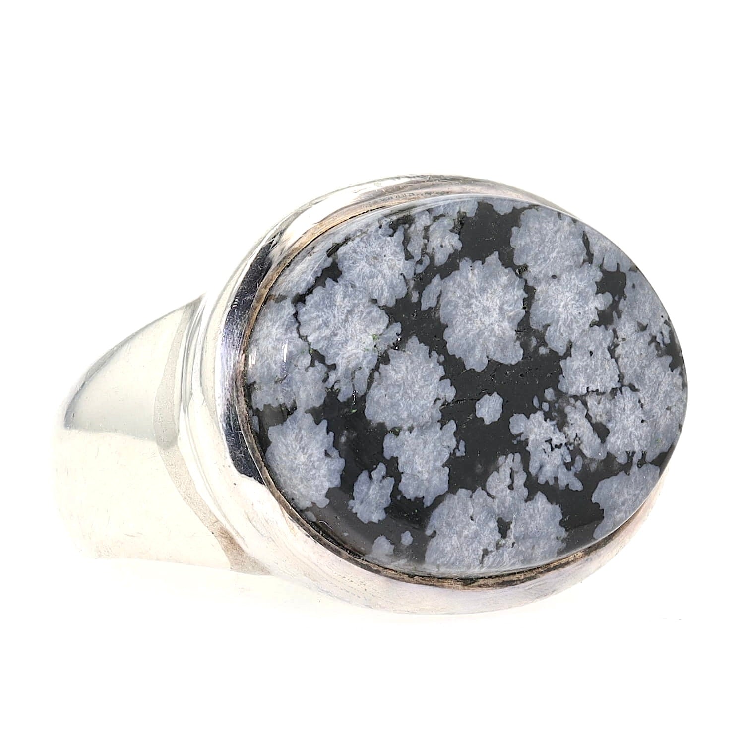 Ring in 925er Silber mit einem Schneeflockenobsidian, liegend rechts gedreht