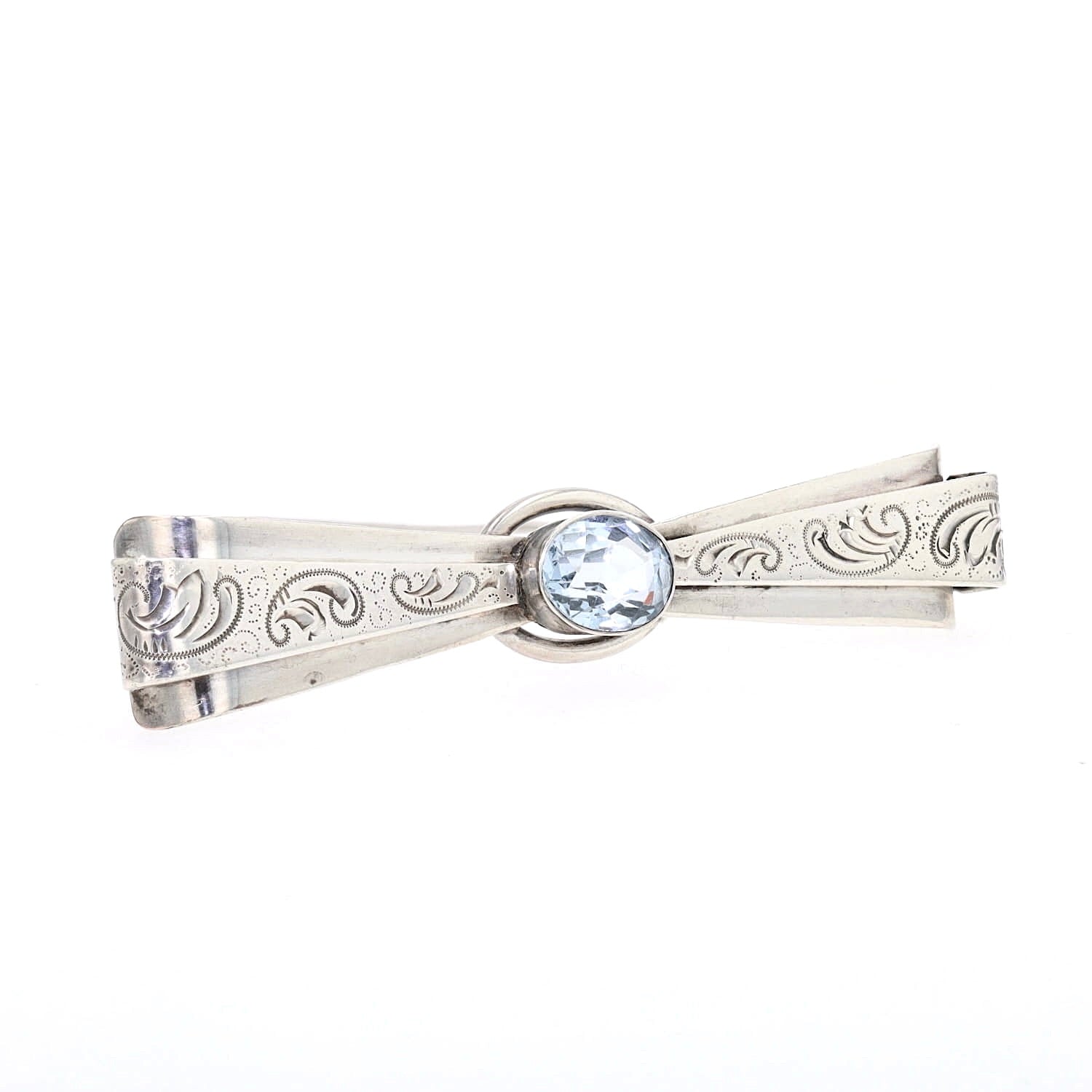 Late Art Deco brooch in 835 silver with a blue synthetic spinel, turned lying on the right